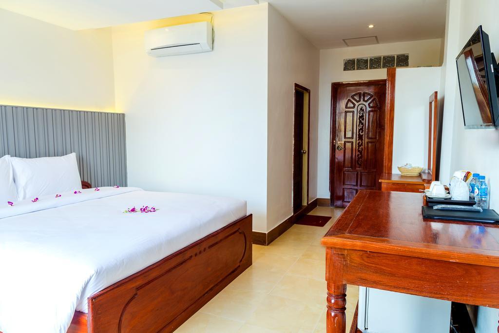 Ly Heng Chhay Hotel Paôy Pêt Buitenkant foto