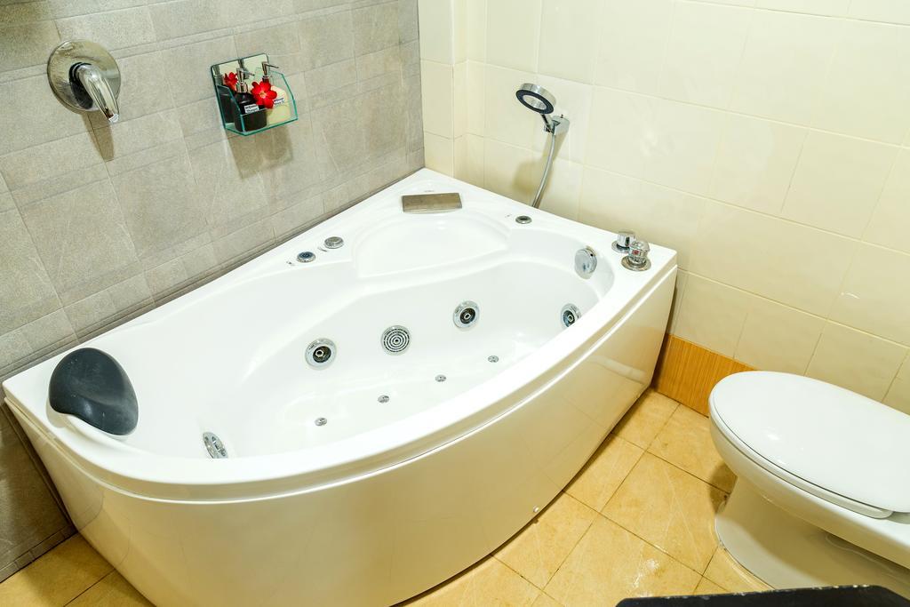 Ly Heng Chhay Hotel Paôy Pêt Buitenkant foto