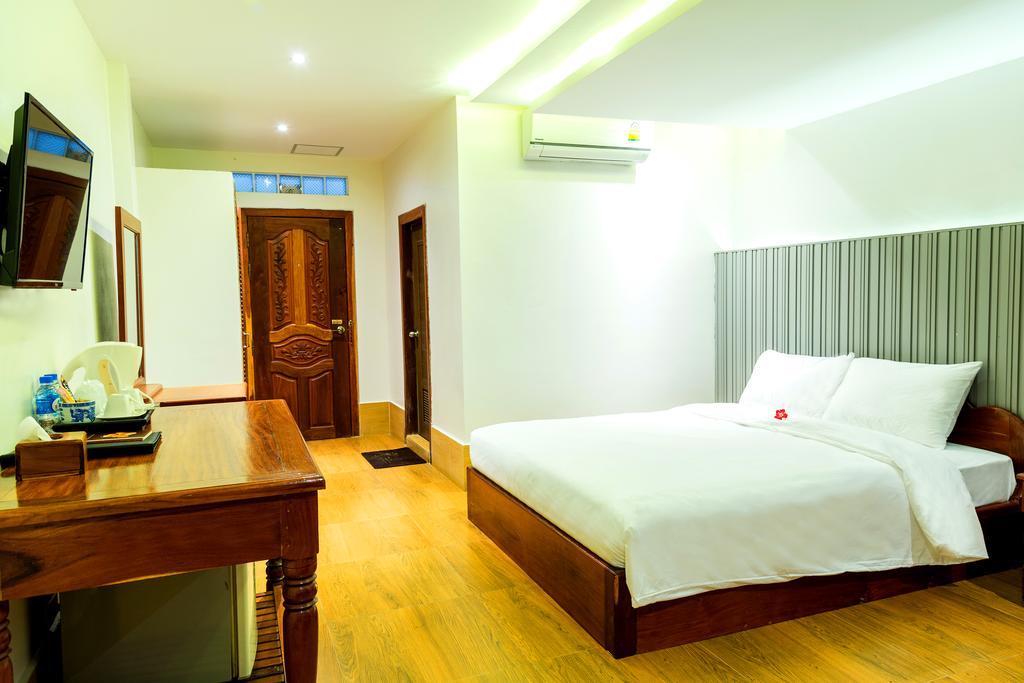 Ly Heng Chhay Hotel Paôy Pêt Buitenkant foto