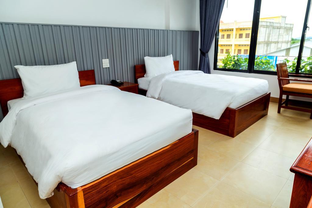 Ly Heng Chhay Hotel Paôy Pêt Buitenkant foto