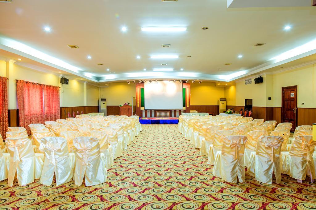 Ly Heng Chhay Hotel Paôy Pêt Buitenkant foto