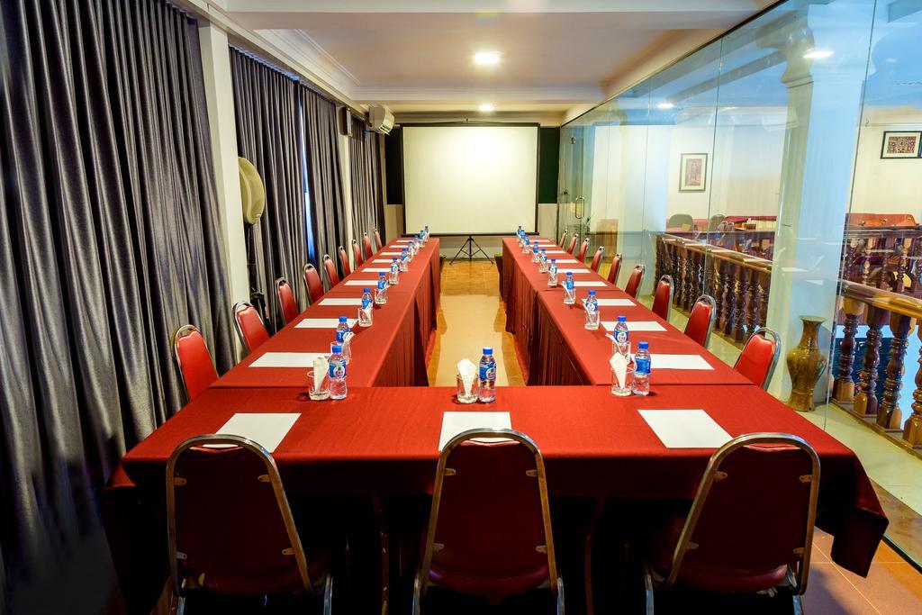 Ly Heng Chhay Hotel Paôy Pêt Buitenkant foto